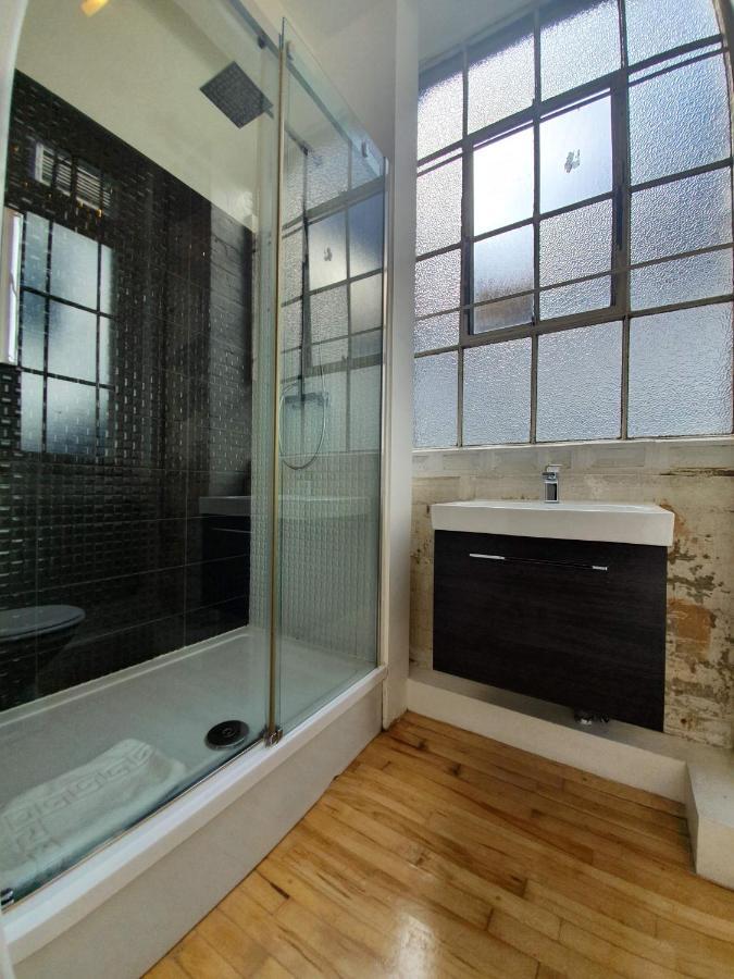 Destination 2 Three Apartment London