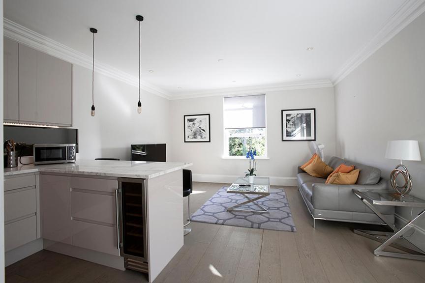 Apartment Ealing