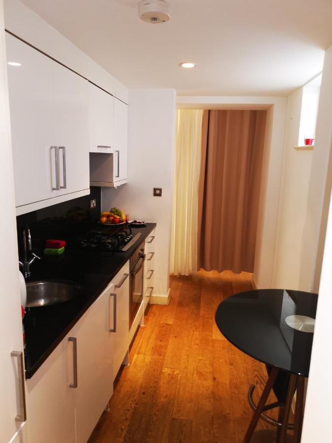 Sussex Gardens, Hyde Park Homestay *