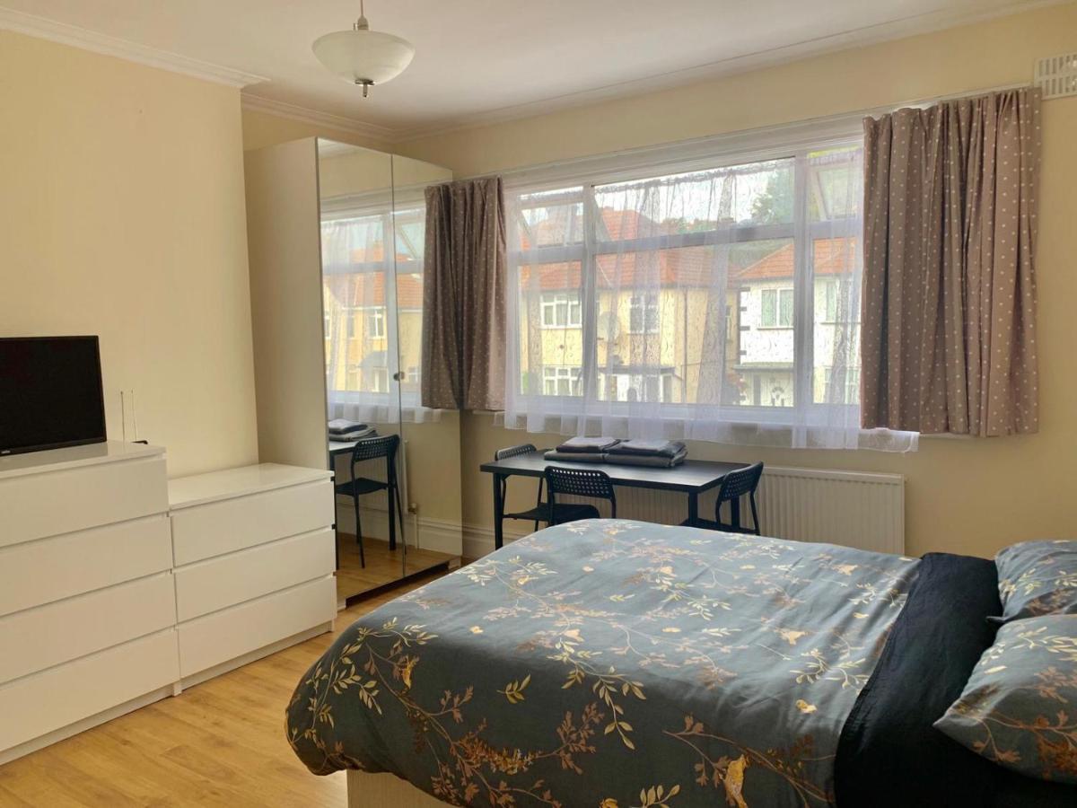 Gladstone Guest house London