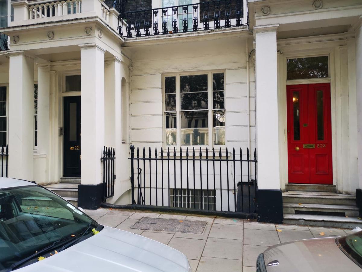 Sussex Gardens, Hyde Park Homestay