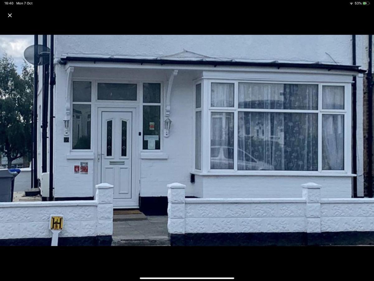 Gladstone Guest house London