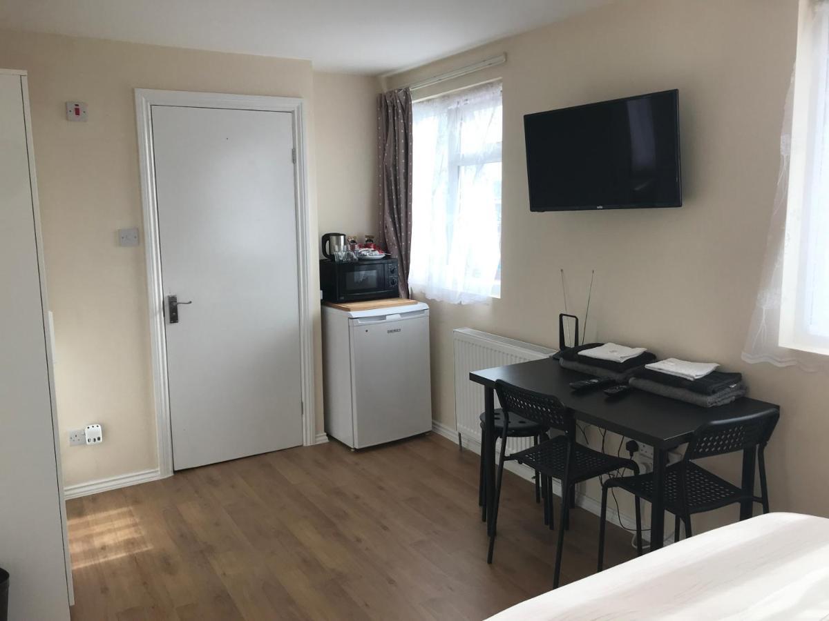 Gladstone Guest house London