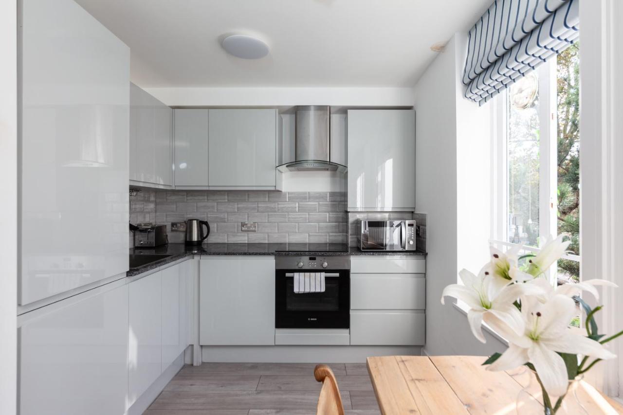 Apartment Powis Square London