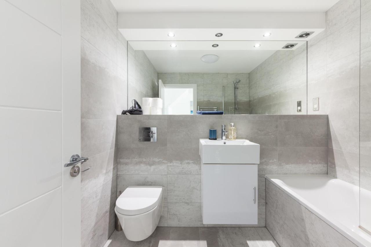 Powis Square Apartment *