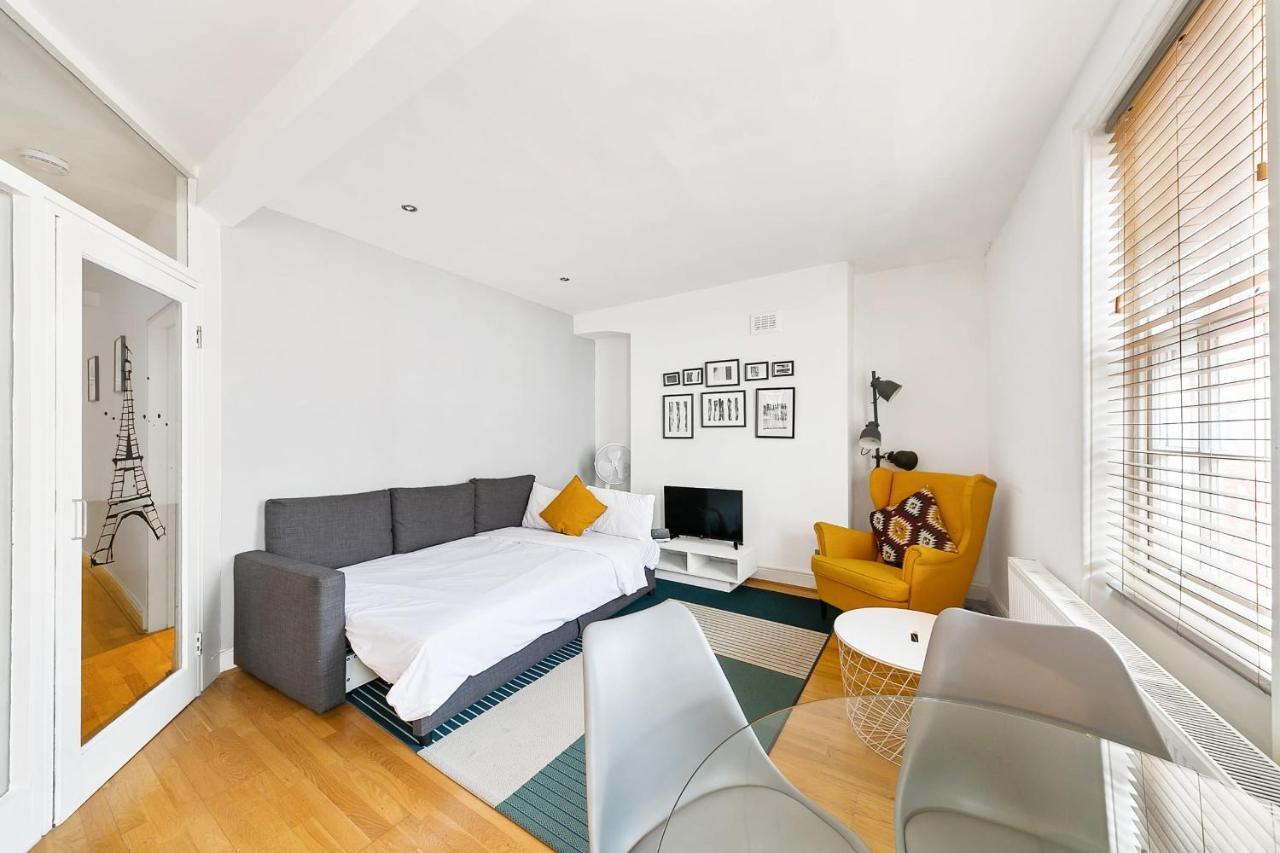 Chic & Contemporary 2 Bed Flat Sleeps 6 In Soho London