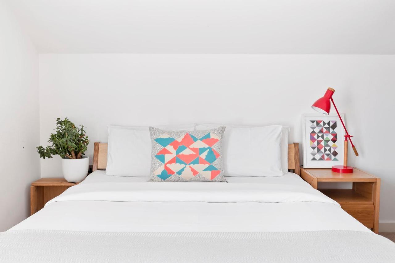 Stunning 2-bed Flat W/balcony In Dalston * Londen