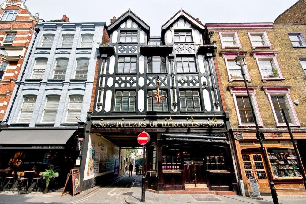 F3 Greek Street By Living Londres