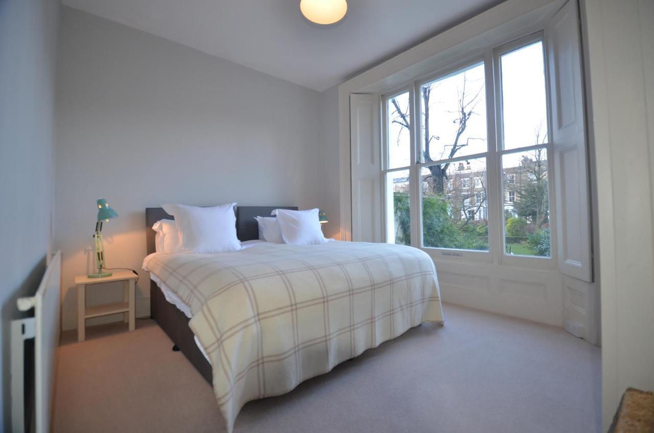 Appartement Notting Hill Charm -sleeps 5 - Urban Retreat Londen