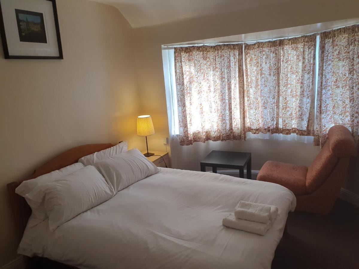 Holiday home Elegant House 10 Minutes Walk To Wembley Stadium