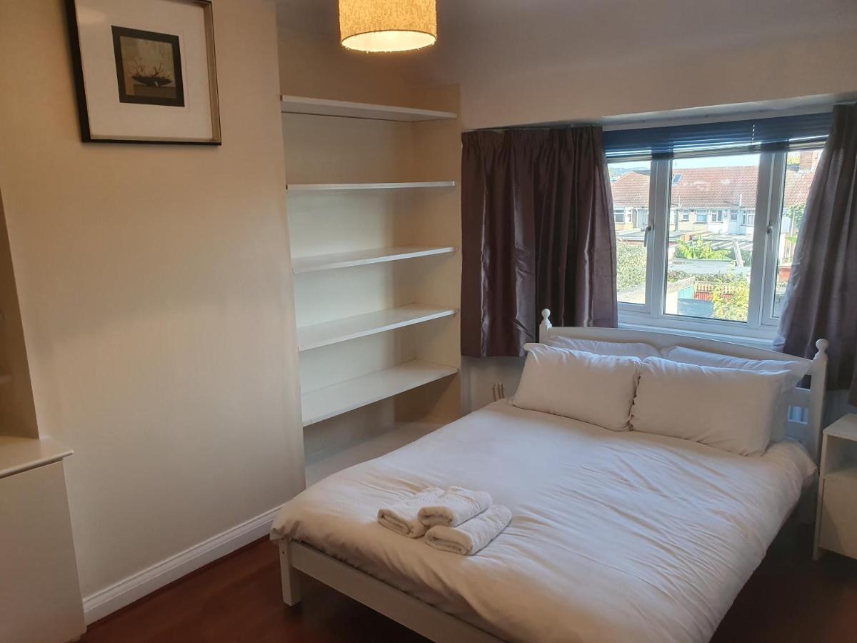 Elegant House 10 Minutes Walk To Wembley Stadium London