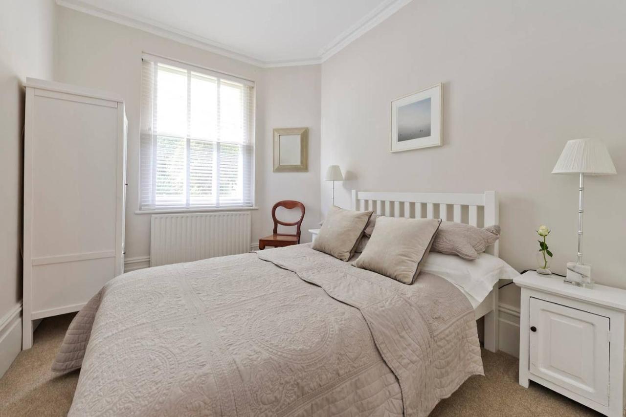 Gorgeous 3-bed Garden Flat Beside Battersea Park Apartment London