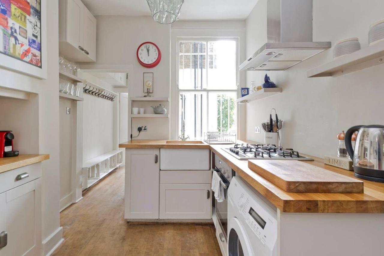 Gorgeous 3-bed Garden Flat Beside Battersea Park Apartment