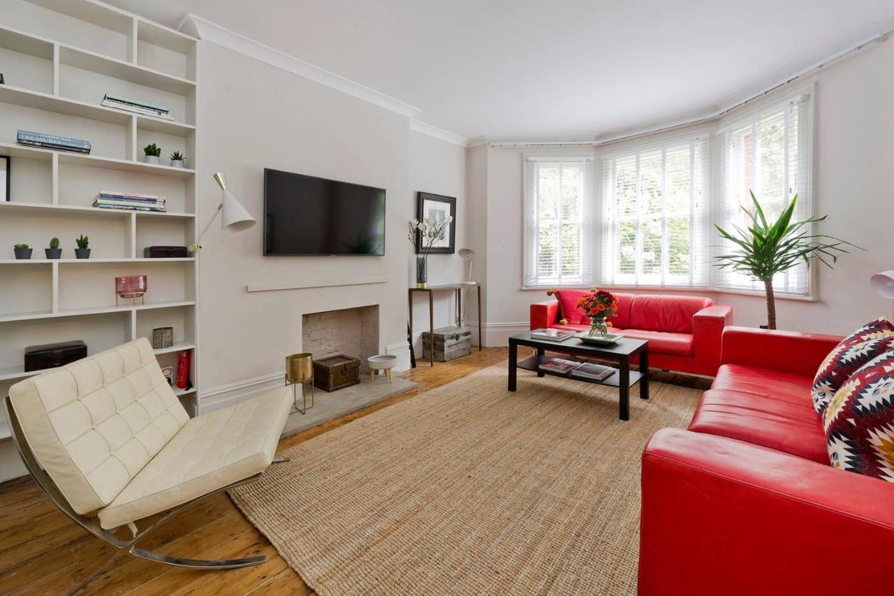 Gorgeous 3-bed Garden Flat Beside Battersea Park Apartment *