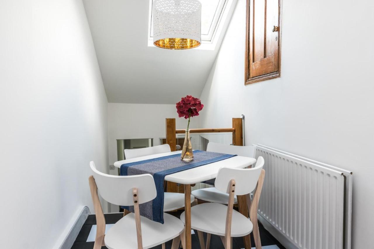 New Amazing 1 Bedroom Flat In Trendy Highbury Londen