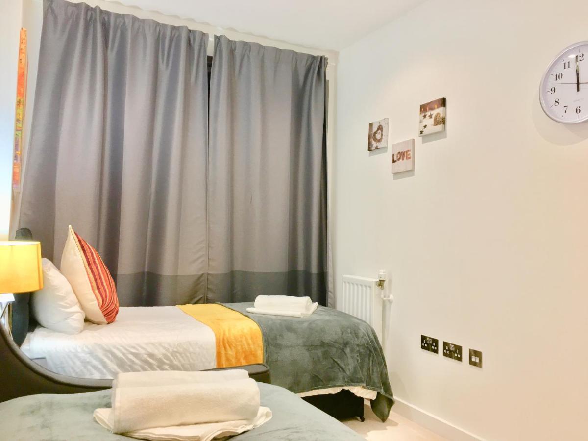 Excel 2 Bedrooms River View London