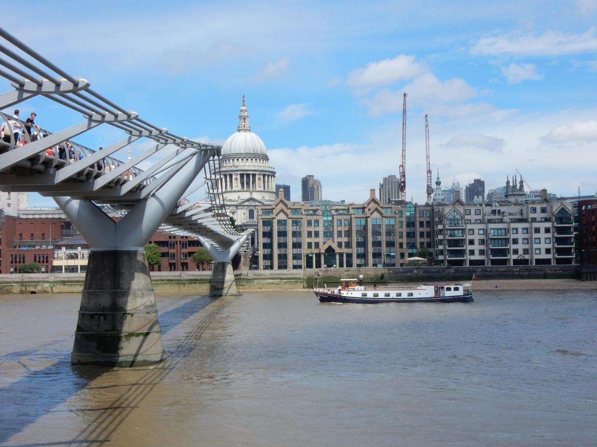 Fabulous 3 Bed 2 Bath Near Victoria Station Apartment