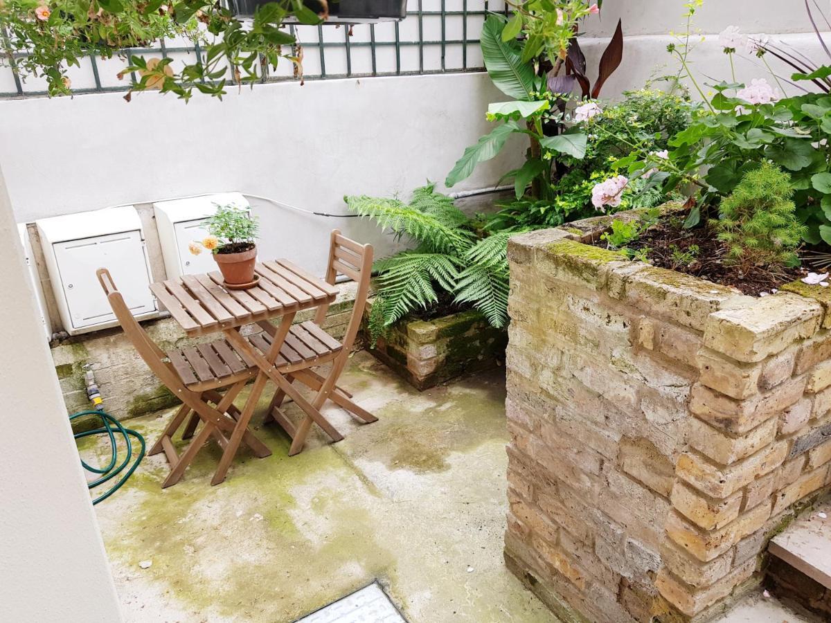 Pretty Maida Vale Studio. Cosy, Safe, Quiet. Apartamento Londres