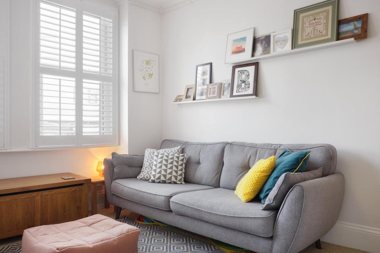 Veeve - Silverthorne Road Apartment London
