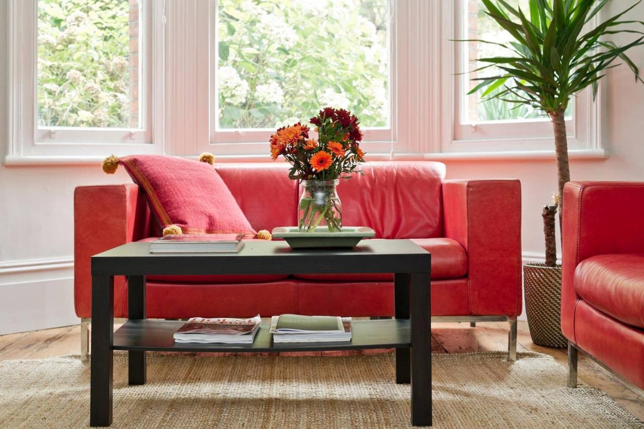 Gorgeous 3-bed Garden Flat Beside Battersea Park Apartment