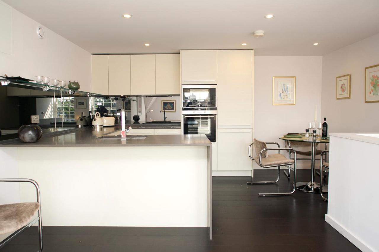 Veeve - Modern Edwardian Apartment