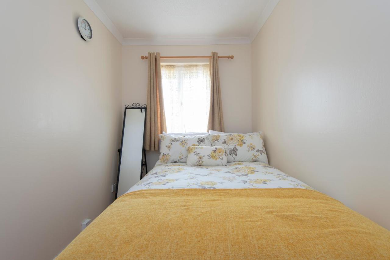Abkat Three Bedroom * London