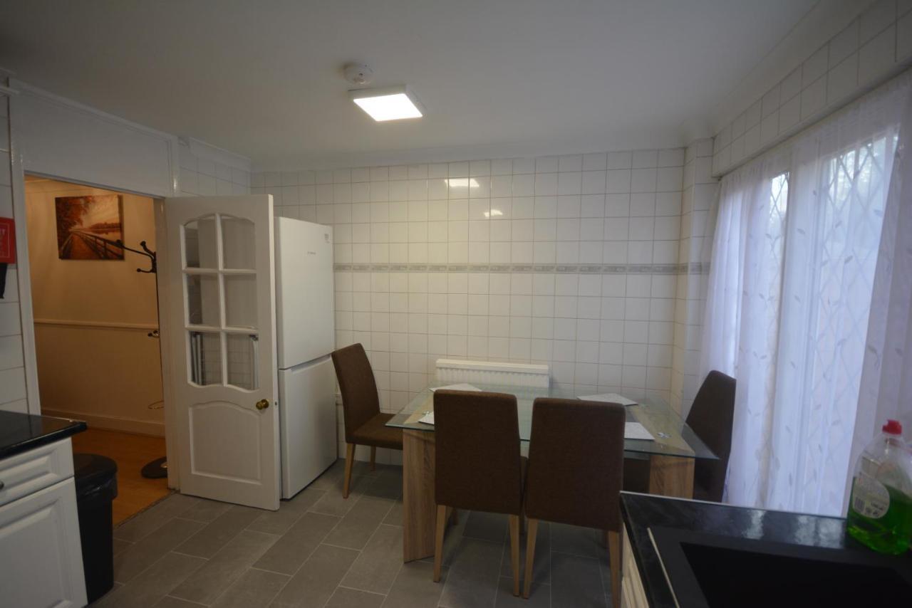 Apartamento Five Bedroom Townhouse Near Excel Exhibition Centre Londres