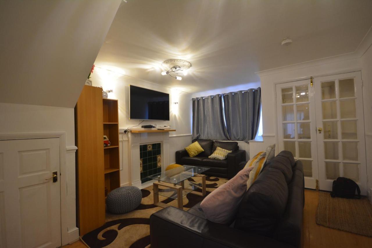Five Bedroom Townhouse Near Excel Exhibition Centre * Londres