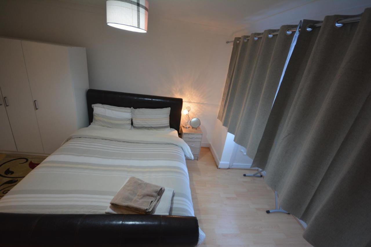 Apartamento Five Bedroom Townhouse Near Excel Exhibition Centre Londres