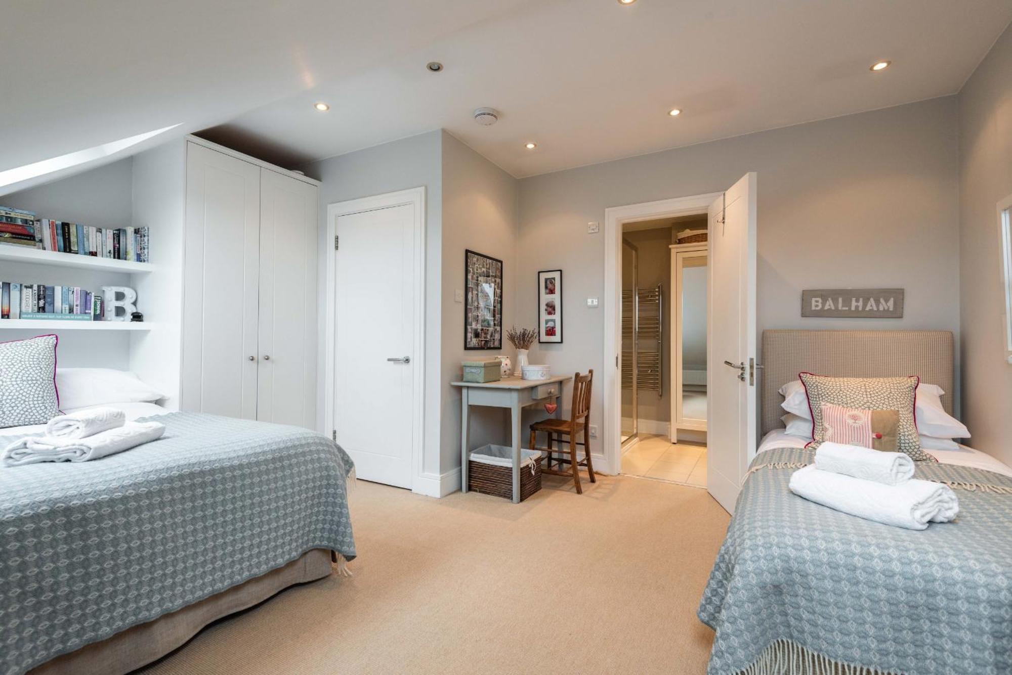 Bright Family Close To Wandsworth Common Apartment *