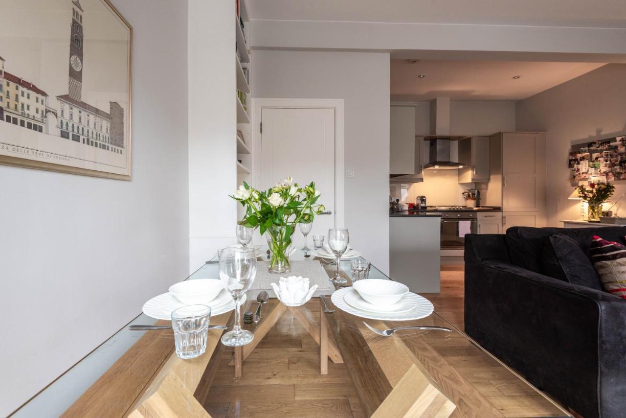 Bright Family Close To Wandsworth Common * London