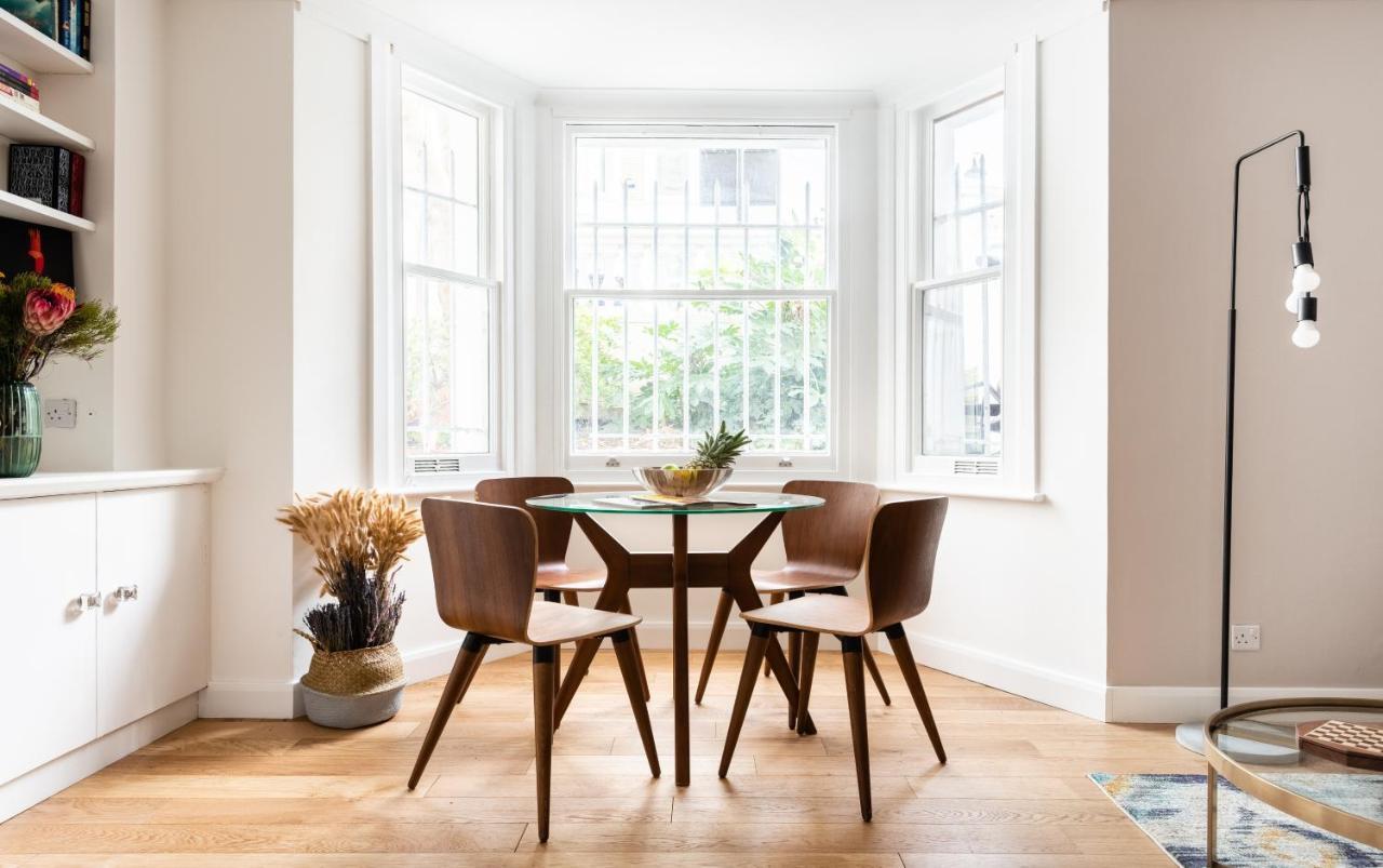 The Kensington Grove - Stylish 2bdr Flat With Private Patio Apartment *