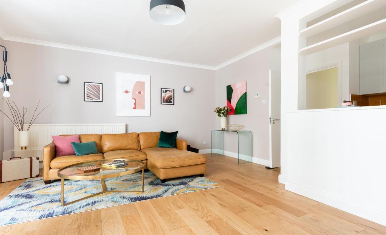 The Kensington Grove - Stylish 2bdr Flat With Private Patio