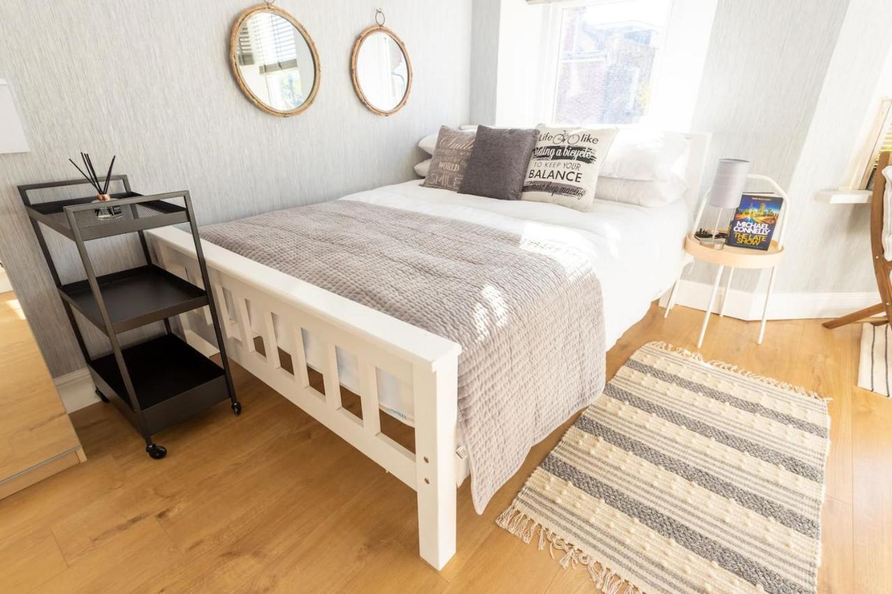 Lovely Flat In West Kilburn By Queen's Park Apartment *