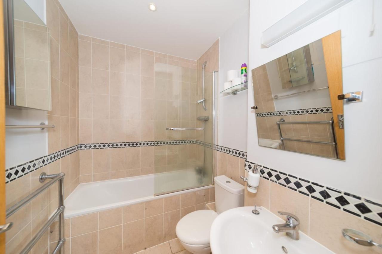 Tower Bridge Apartment