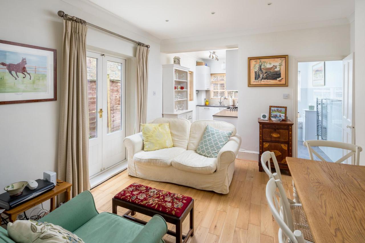 Charming 2br Flat With Patio In Hammersmith * Londen
