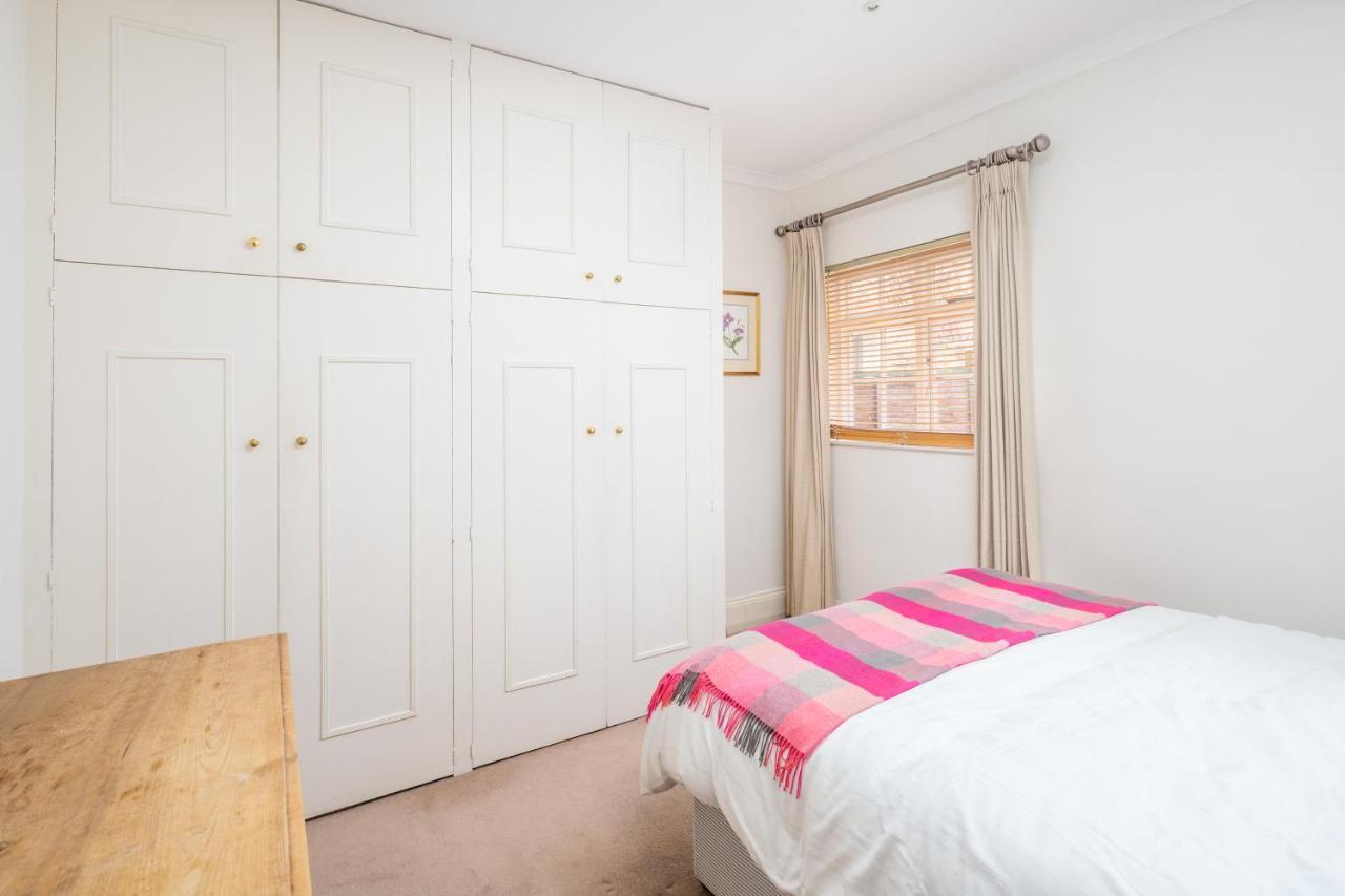Charming 2br Flat With Patio In Hammersmith Appartement Londen