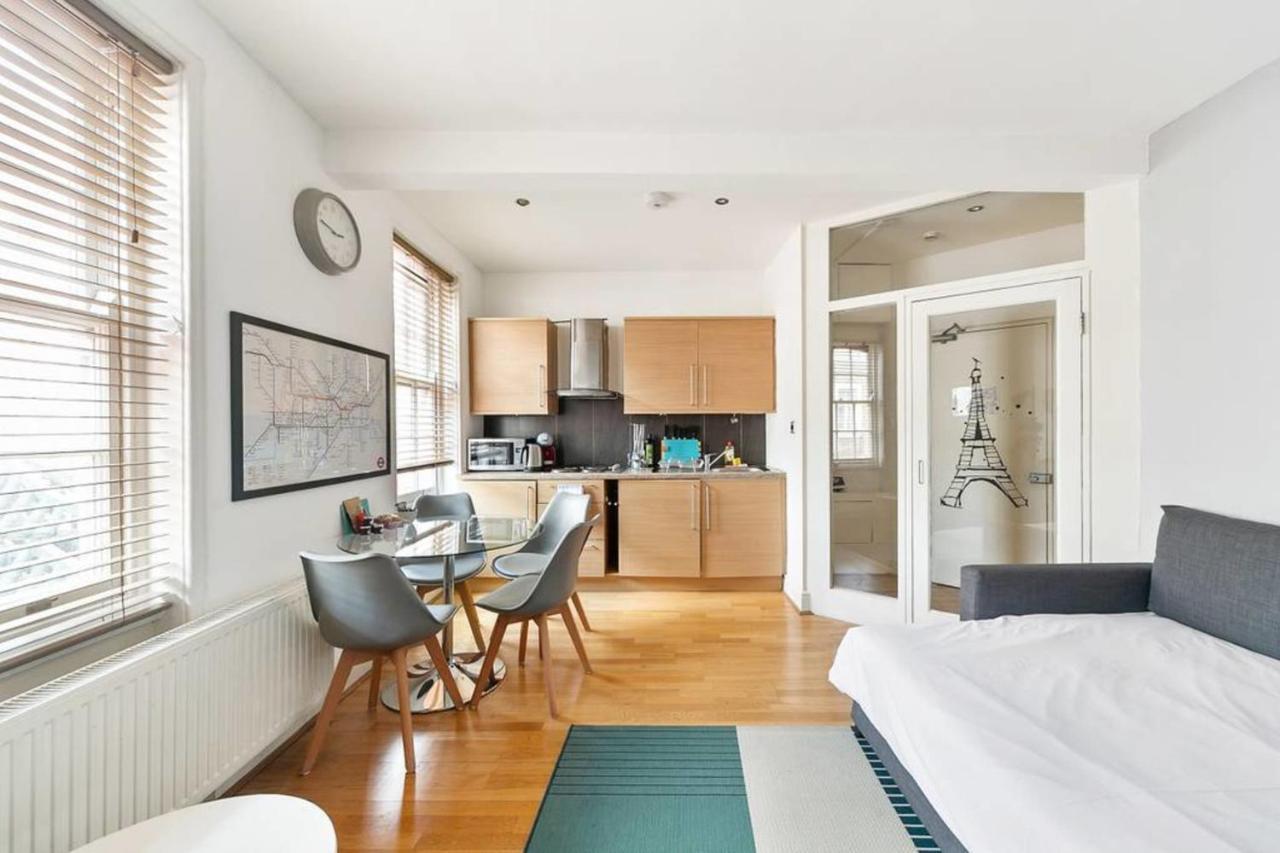 Chic & Contemporary 2 Bed Flat Sleeps 6 In Soho *