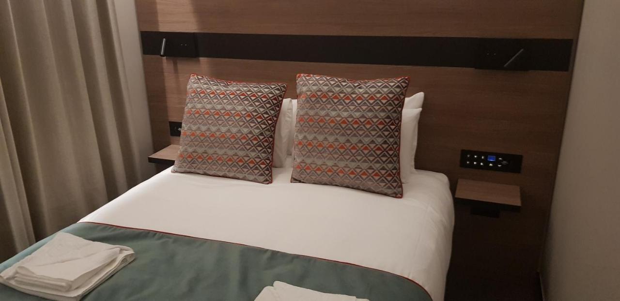 Merit Kensington 4* London