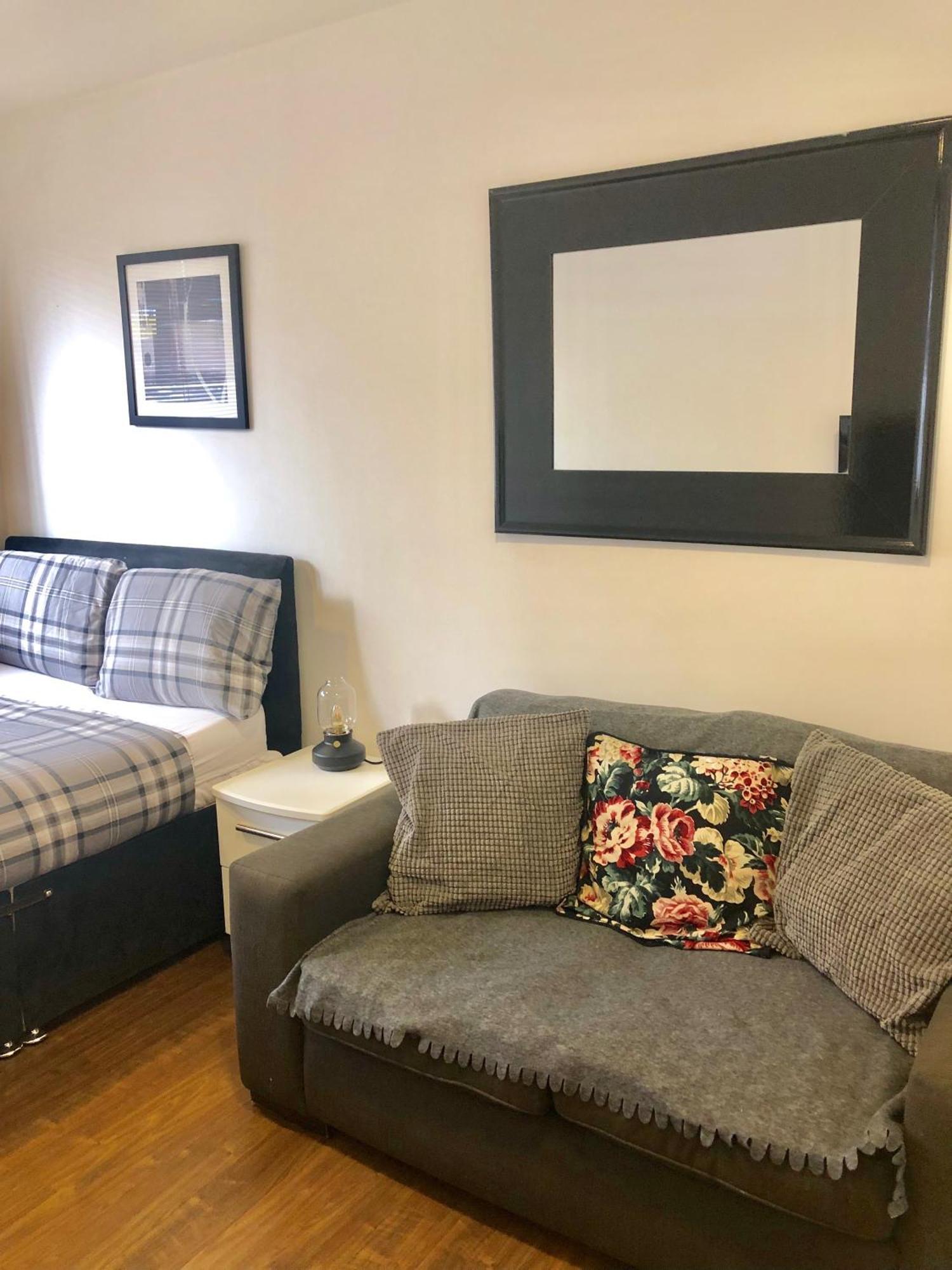 Tower Hill Apartment