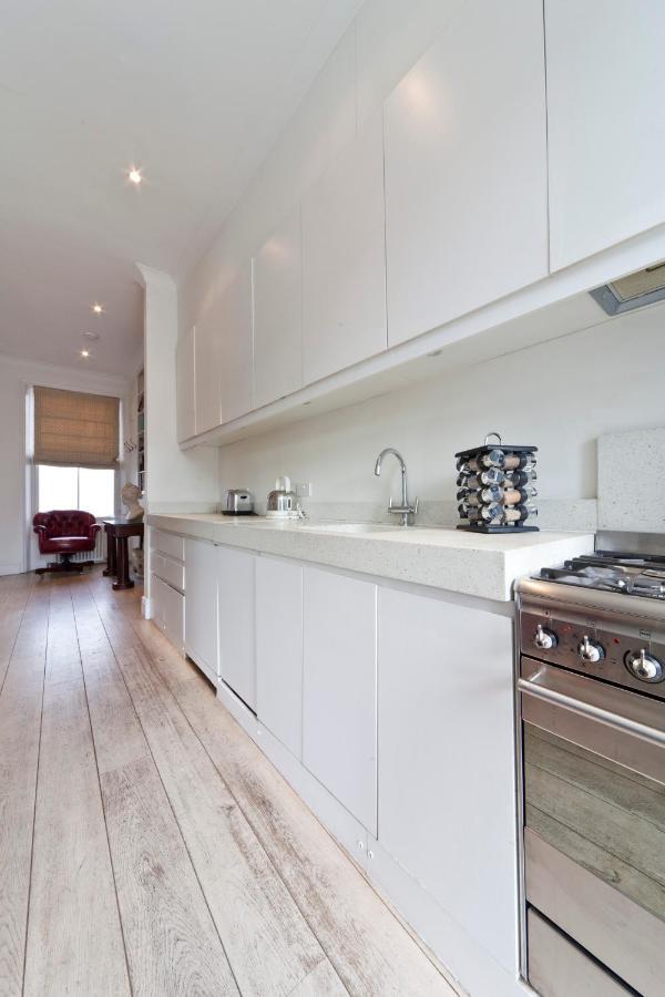 Apartment Bassett Road Iv By Onefinestay