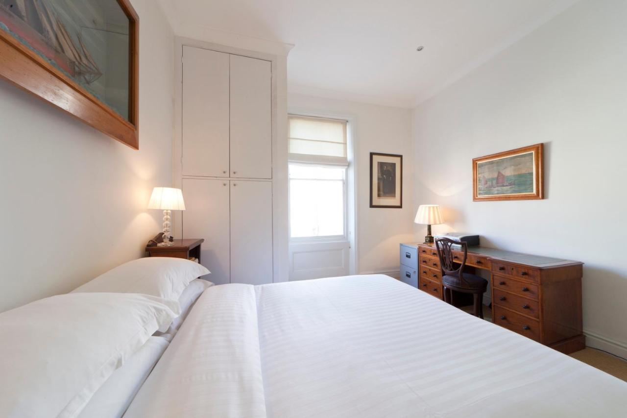 Bassett Road Iv By Onefinestay * London