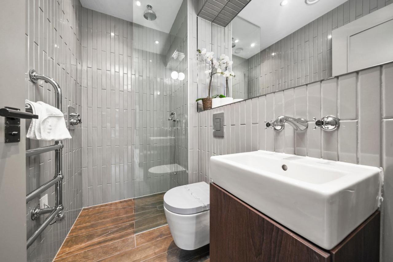 2 Bed Lux Near Free Wifi By Aparts Apartment
