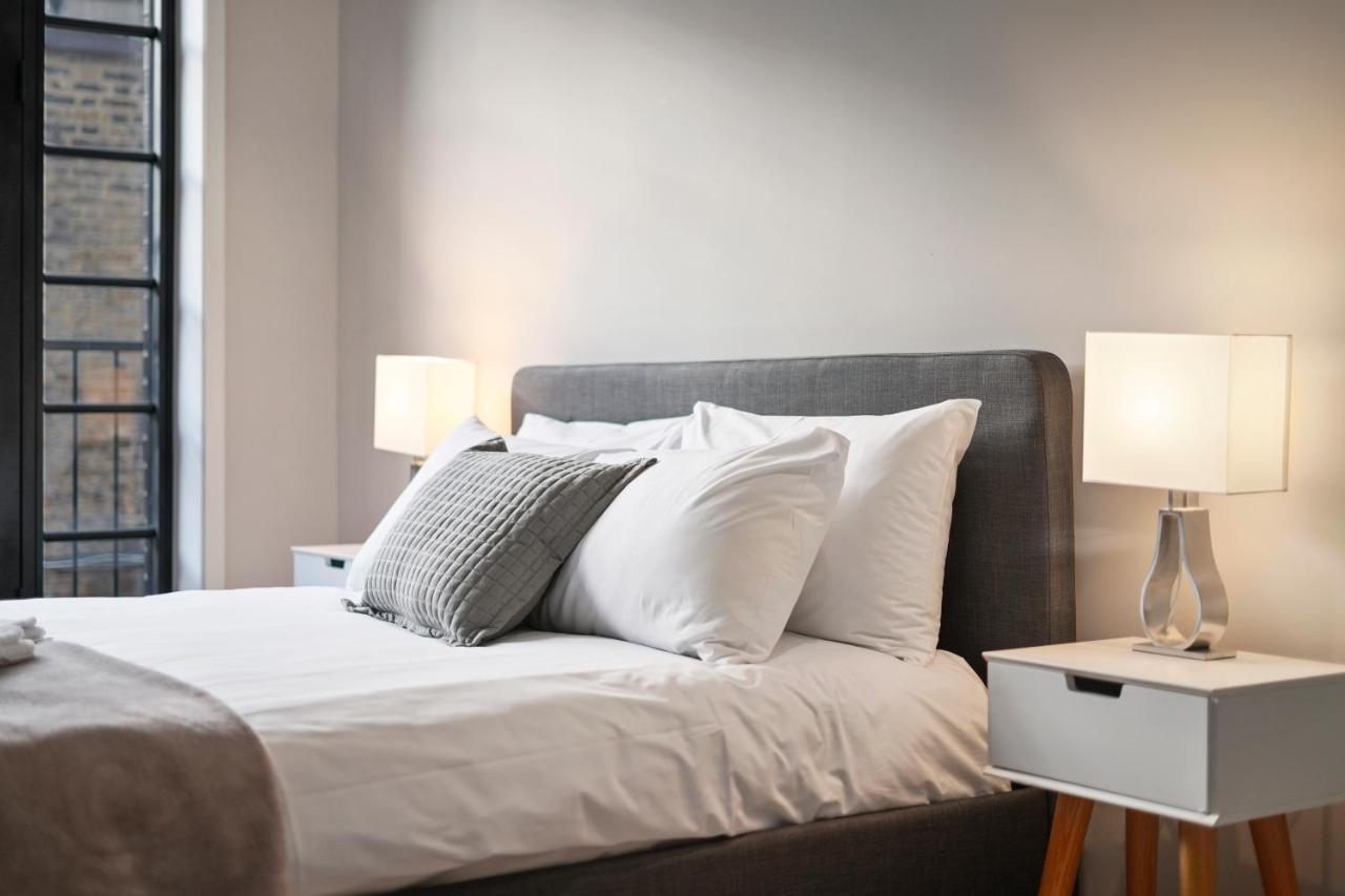 2 Bed Lux Near Free Wifi By Aparts Apartment *