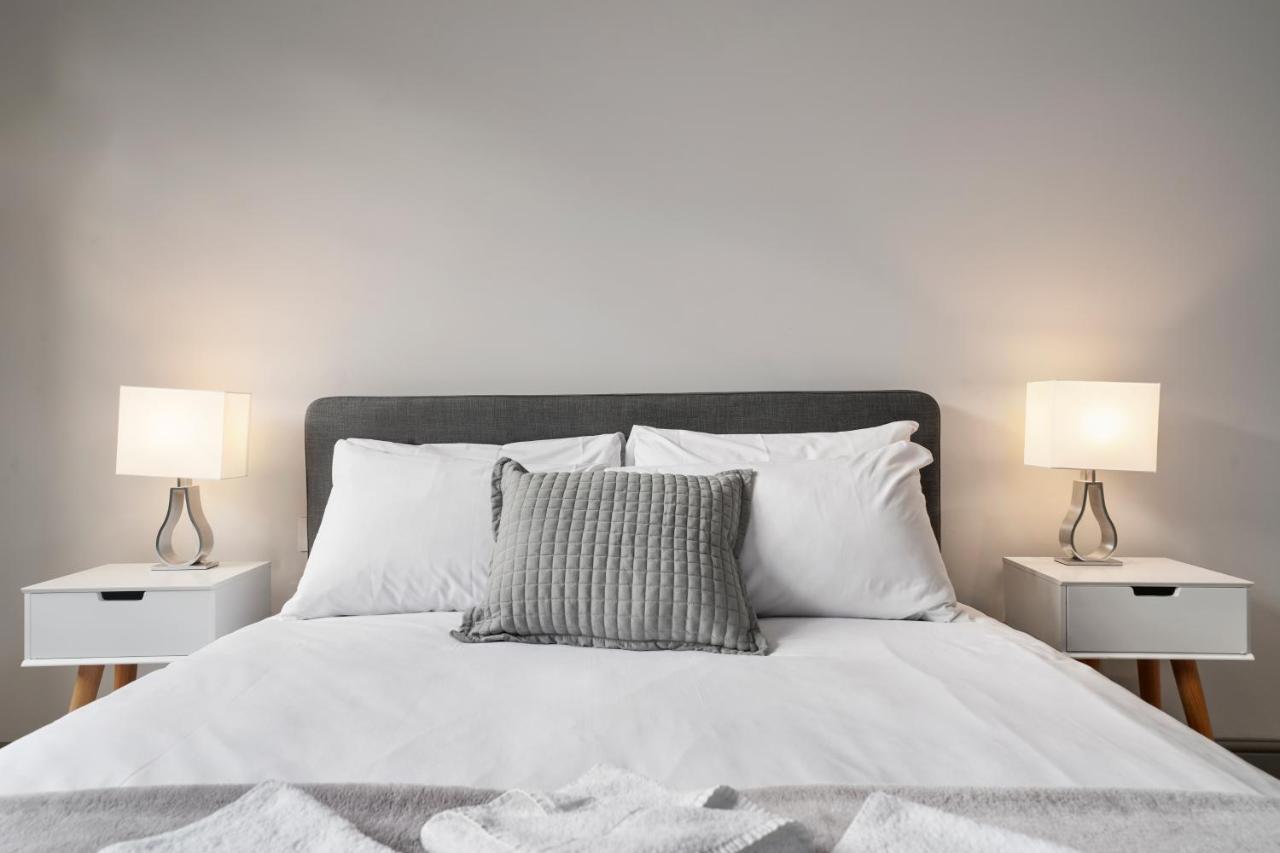 Apartment 2 Bed Lux Near Free Wifi By Aparts