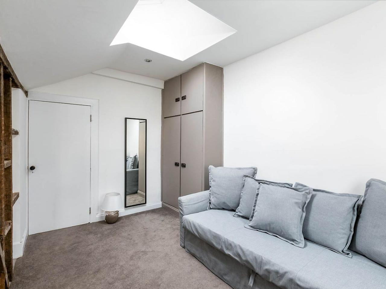 Lovely Maisonette - Goodge Street 55 Apartment *