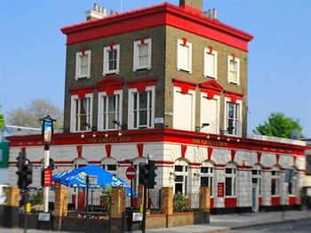 Bed & Breakfast The Castle Bar