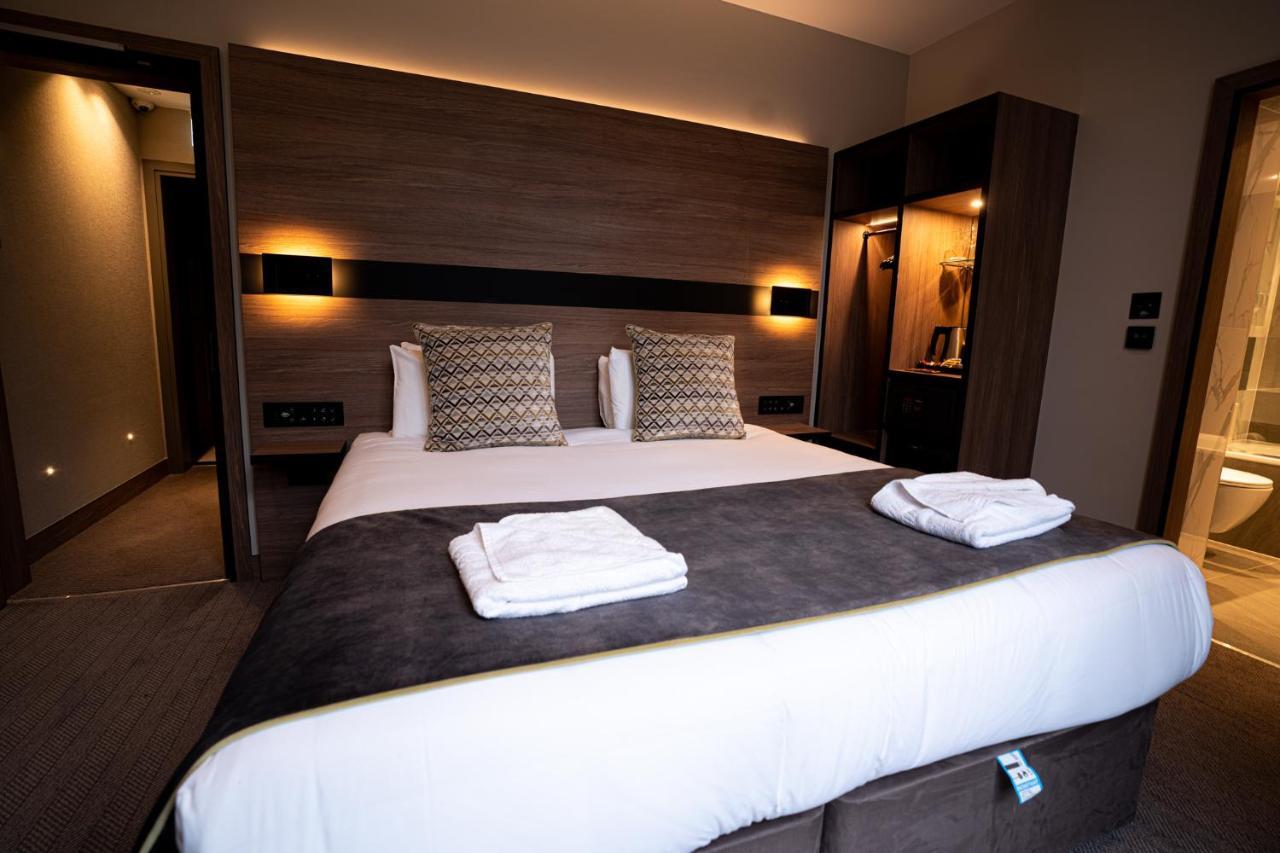 Merit Kensington 4* London
