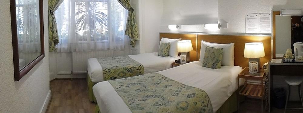 Falcon Hotel London