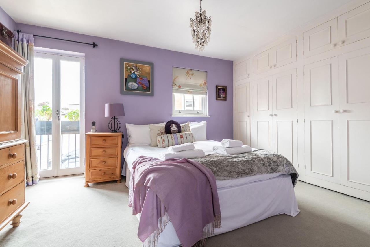 Charming Chiswick Near Ravenscourt Park By Underthedoormat *